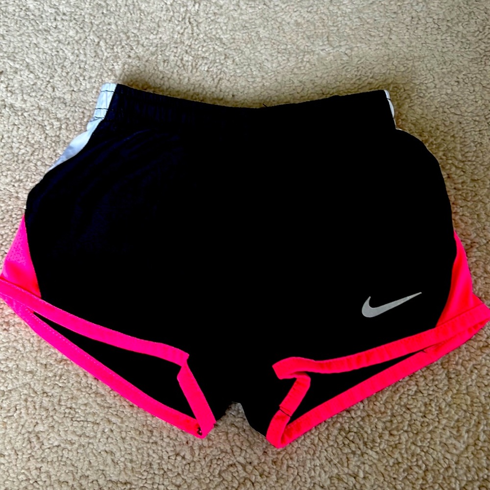 Girls nike dri-fit shorts with inner shell size 1-2